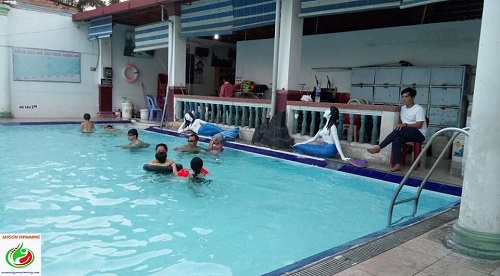 Khóa dạy bơi 1 kèm 1 tại Hồ Bơi Đạt Đức